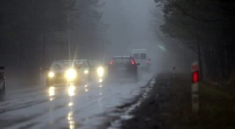 IMGW: ochłodzenie, deszcz i śnieg; poprawa pogody przed weekendem