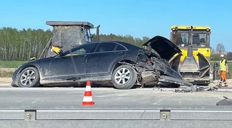 Dwa auta zderzyły się na A1 pod Piotrkowem