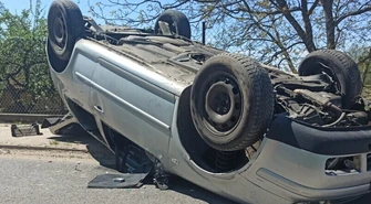 Dachowanie samochodu osobowego w Sulejowie