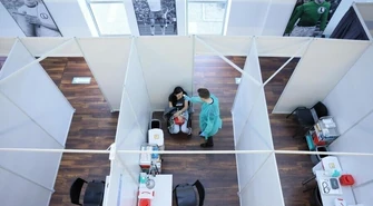 Blisko 4,5 mln osób w pełni zaszczepionych, a kolejne 10 mln pierwszą dawką