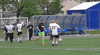 W lidze amatorskiej faworyci&nbsp;oddalili się od reszty stawki. Jeszcze bardziej