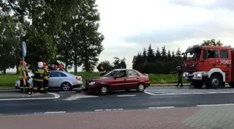 Dwie osobówki zderzyły się w Gomulinie