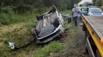 Samochód dachował na DK74 za Sulejowem