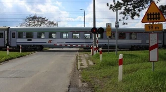 Co zrobić, gdy samochód ulegnie awarii na przejeździe kolejowym?