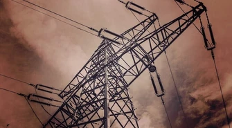 Awarie linii energetycznych w regionie. Tysiące osób bez prądu