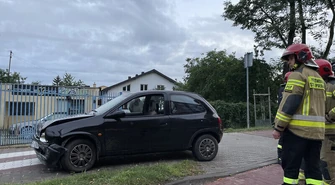 Zderzenie dwóch aut na Sulejowskiej