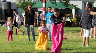 Fantastyczna zabawa podczas festynu &#8222;Szczepimy się z KGW&#8221; (Galeria)