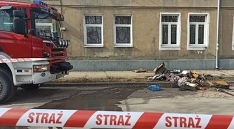 Pożar kamienicy w Piotrkowie. Jedna osoba nie żyje