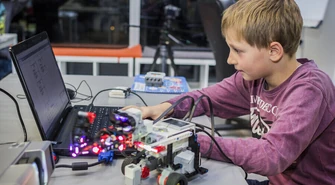 Zajęcia dla dzieci - programowanie i robotyka. Czy warto zapisać swoje dziecko?