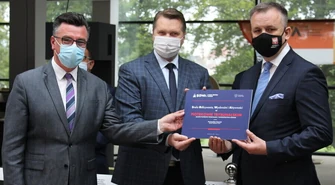 Zaskakująca i krótka wizyta ministra Czarnka w Piotrkowie