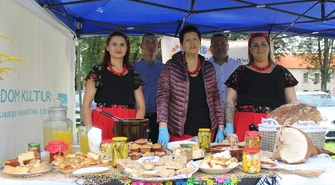 Muzyczne i kulinarne atrakcje w okolicach zamku w Bykach