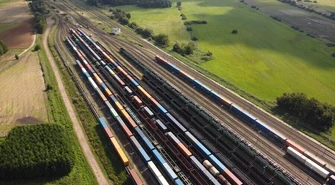 Warto postawić na transport towarów koleją. Planeta nam za to podziękuje