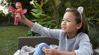 Jestem na pTAK z Enchantimals! Czyli dzieciaki dokarmiają ptaki