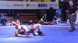 Młodzi zapaśnicy rywalizowali w Piotrkowie o Puchar Polski (Galeria)