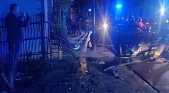 Nocne zderzenie z bramą. Kierowca był pijany