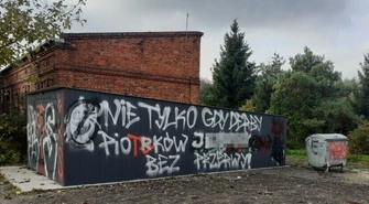 Wandale zniszczyli garaż OSP