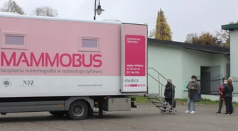 Badały się w mammobusie