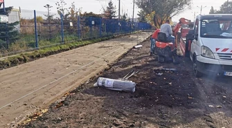 Powstaje ścieżka rowerowa i chodnik na ul. Żelaznej