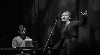 Mam potrzebę artystycznego kontaktu z drugim człowiekiem...