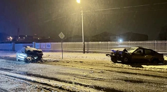 Czołowe zderzenie w Piotrkowie. Kierowca nie żyje [AKTUALIZACJA]