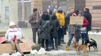 &#8222;Macie krew na rękach&#8221;. Happening w Rynku Trybunalskim