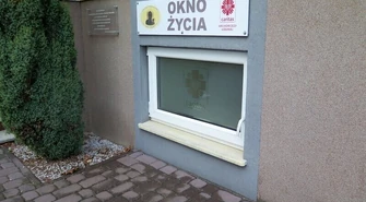 Noworodek w "Oknie życia" w Piotrkowie