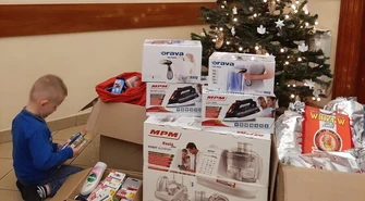 Świąteczne dary dla Pogotowia Opiekuńczego od Widzewiaków z Wysp Brytyjskich