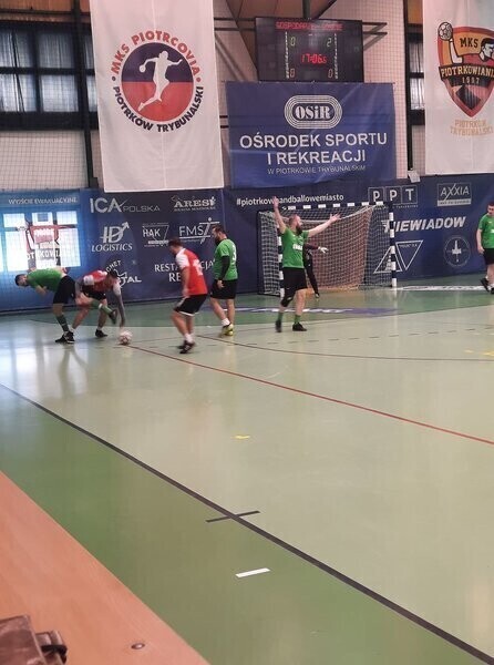 Eko Luk urywa punkty faworytom