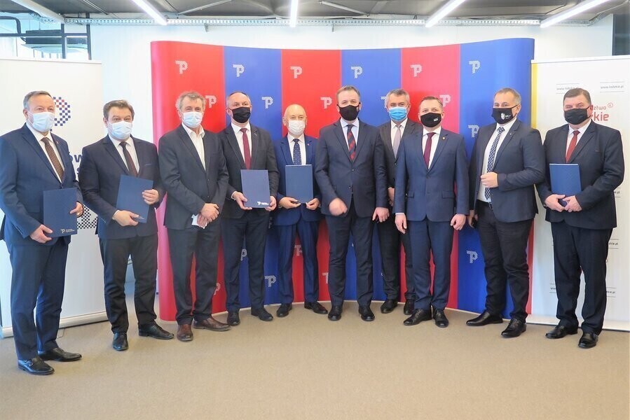 Razem po dodatkowe 200 milionów złotych