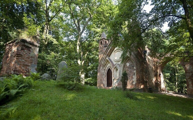 Odkrywamy znane i nieznane - Ogród Sentymentalno-Romantyczny w Arkadii