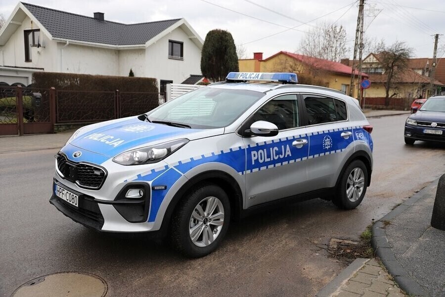 Nowy samochód dla policji