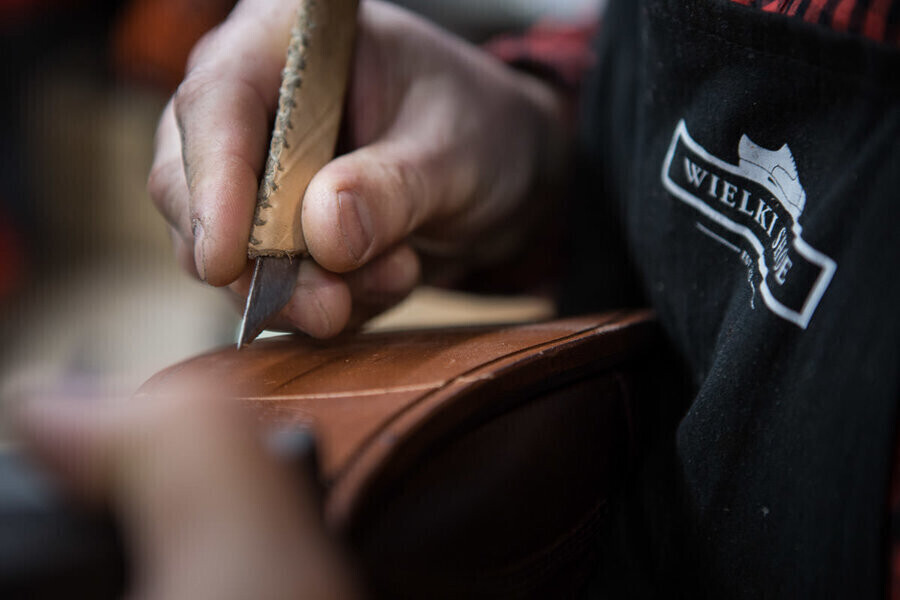 Wielki Shoe warsztat zajmujący się kompleksową renowacją obuwia. Podaruj swoim butom drugie życie