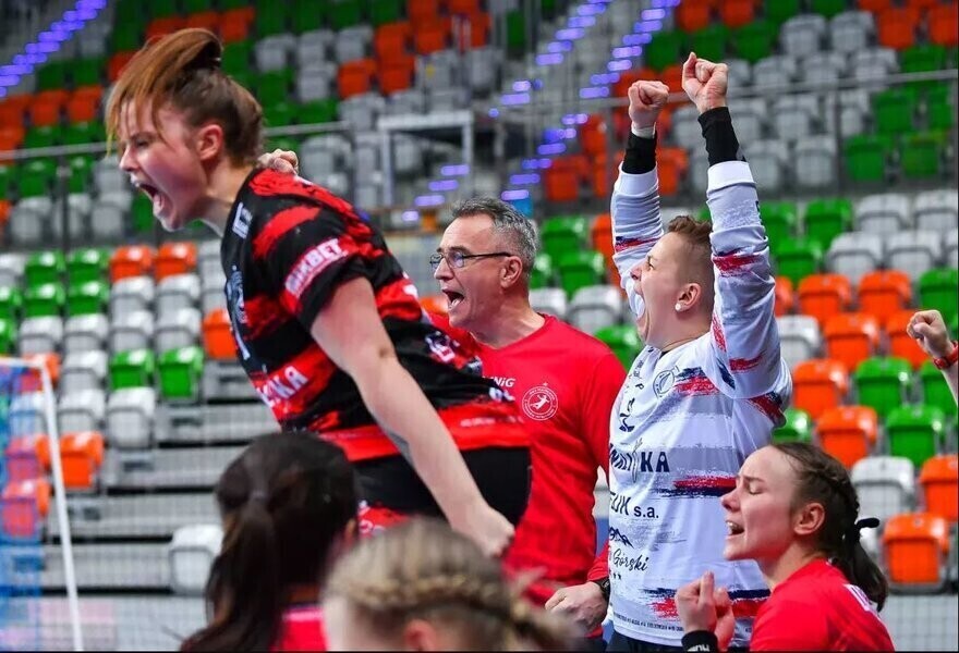 Sensacja Piotrcovia wygrywa w Lubinie FILM i ZDJĘCIA