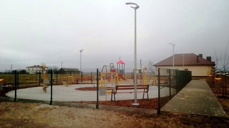 Nowy plac zabaw i siłownia