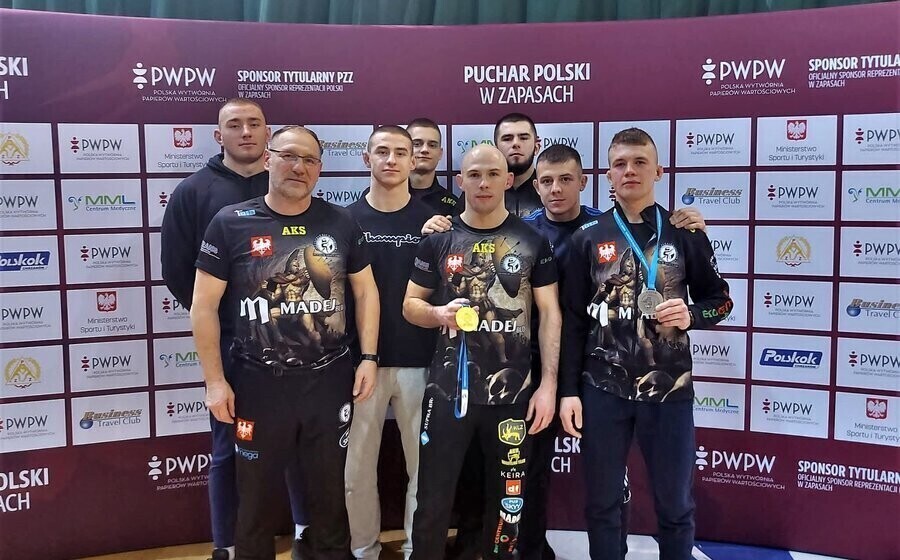 Złoto i srebro dla AKS-u