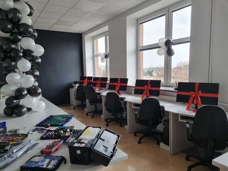 Nowoczesna pracownia komputerowa w Szydłowie
