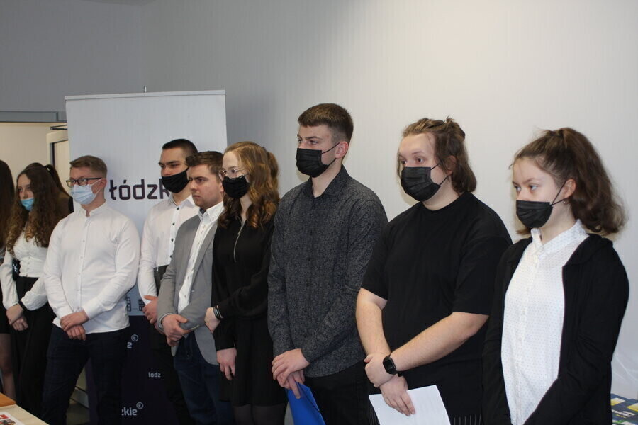 Zawodowcy ze stypendiami