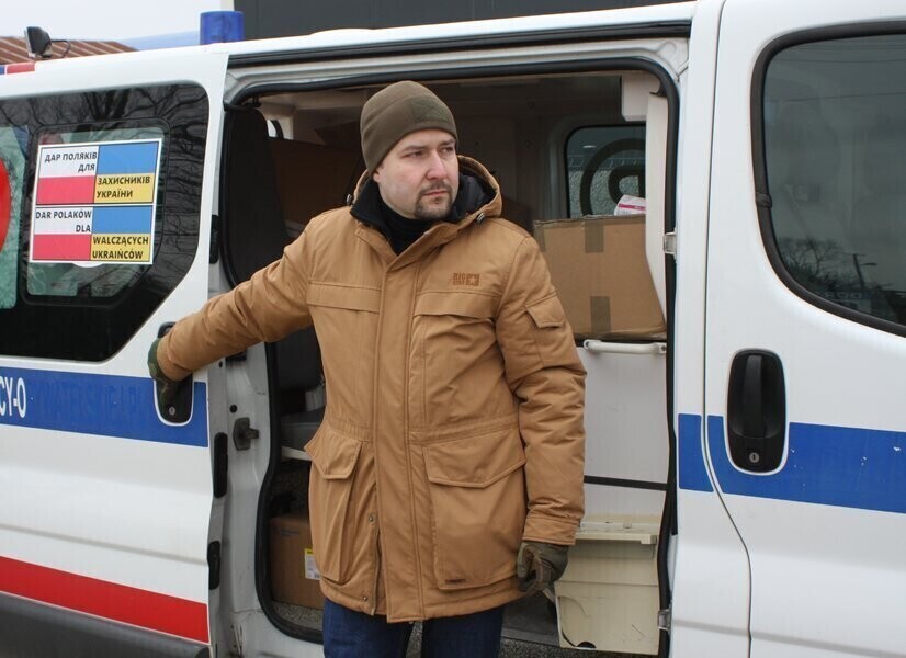 Karetki z Piotrkowa pojechały na Ukrainę ZDJĘCIA