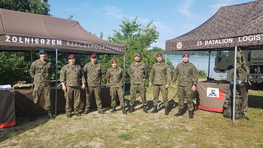 Czy powinna wrócić obowiązkowa służba wojskowa