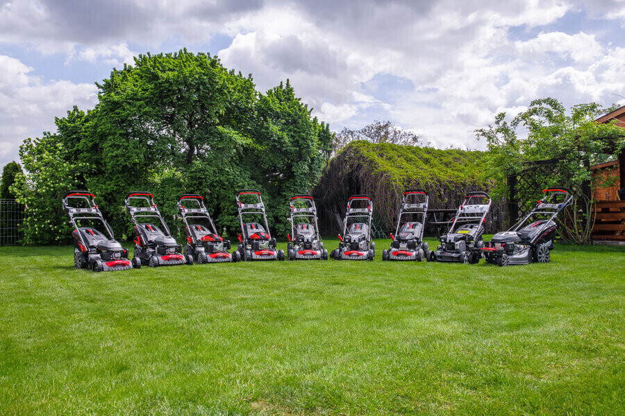Jaka kosiarka będzie najlepsza dla przydomowego ogrodu