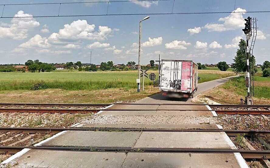 Przejazd kolejowy awaryjnie zamknięty