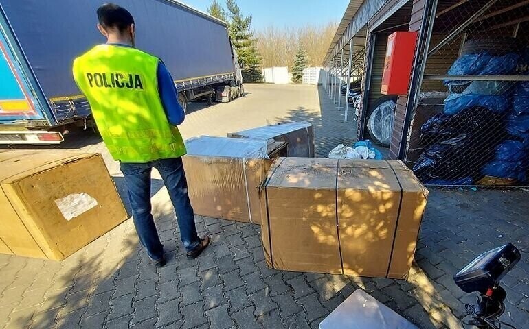 Przejęli ponad tonę suszu i krajanki tytoniowej