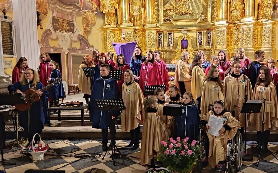 20-lecie Gloria de Dios. Świętowali i pomagali