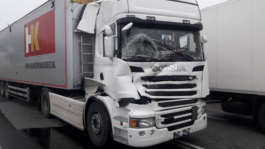 Zderzenie ciężarówek na DK 12