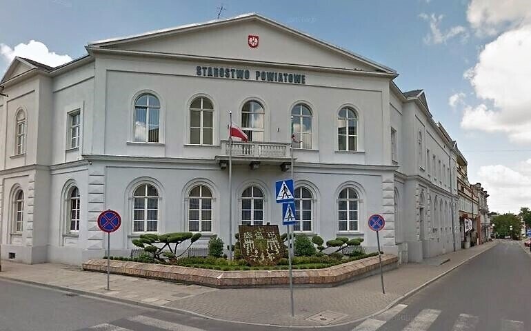 Czy 2 maja załatwimy sprawy urzędowe