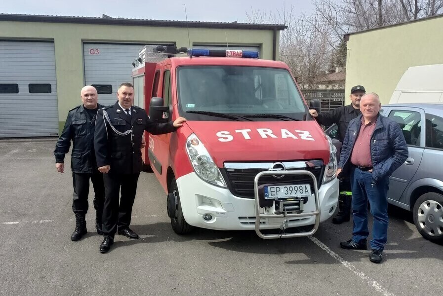 Nowy samochód strażacki dla OSP Bęczkowice