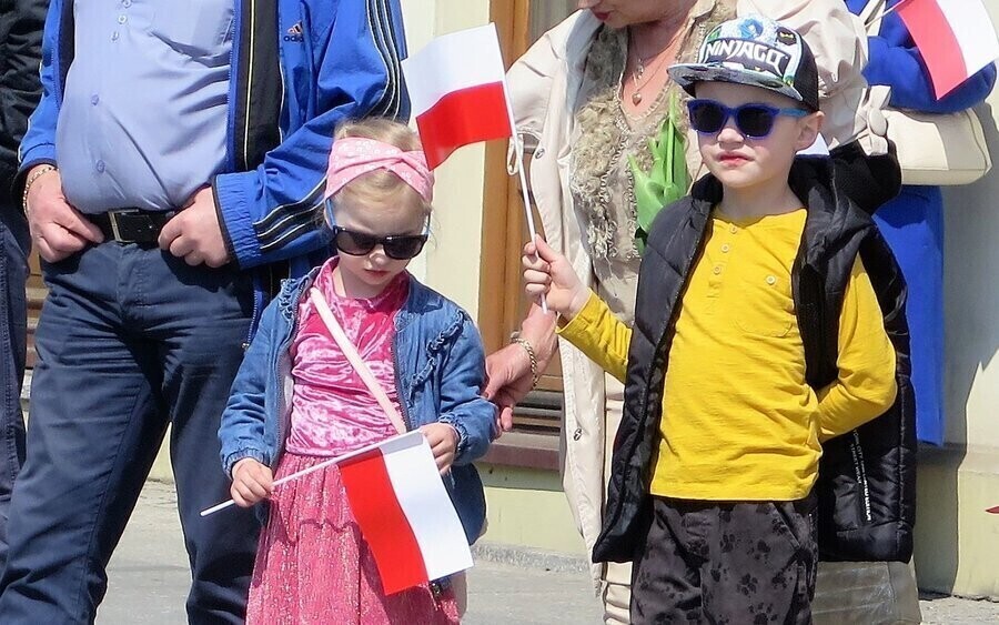 Piotrków tłumnie uczcił Święto Konstytucji DUŻO ZDJĘĆ