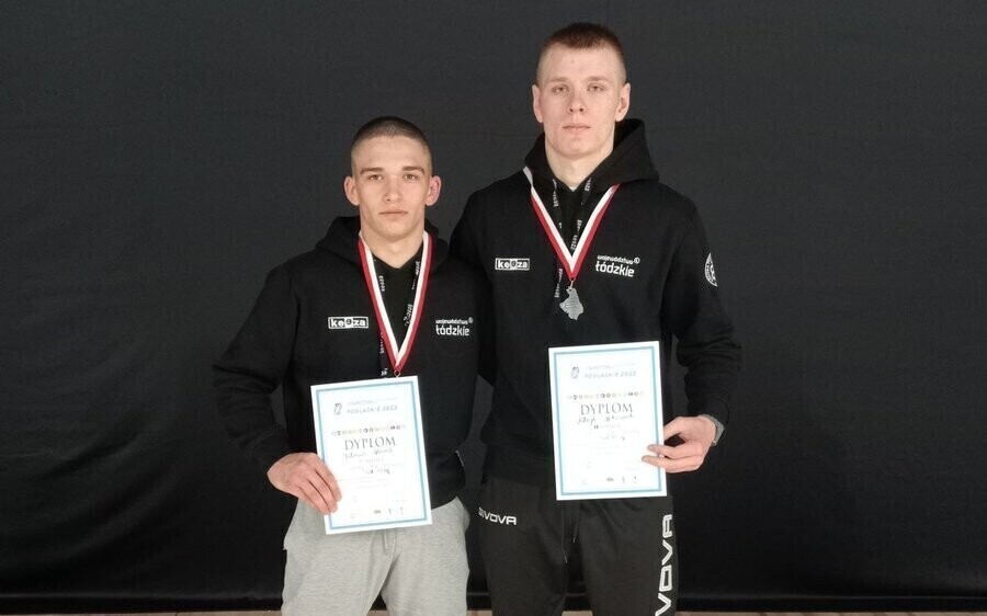 Zapaśnicy AKS-u z medalami