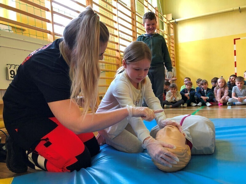 Pierwsza pomoc w trzynastce