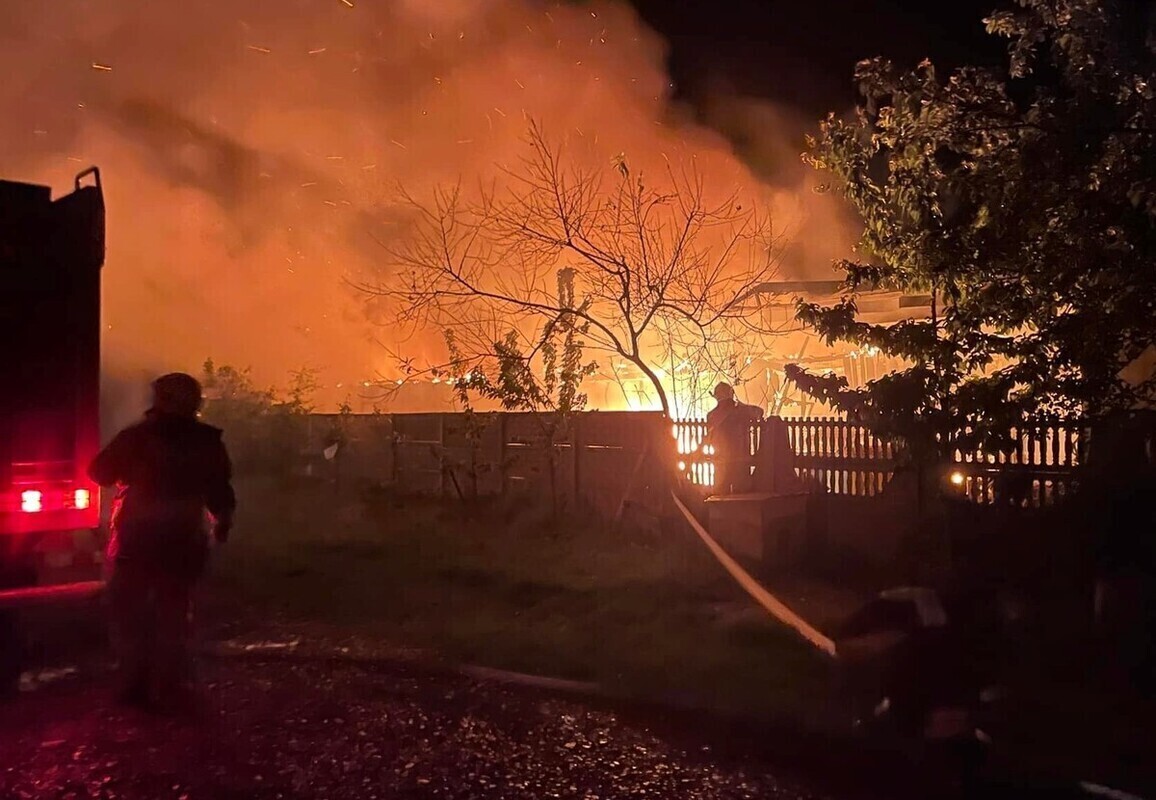 Płonęły budynki gospodarcze
